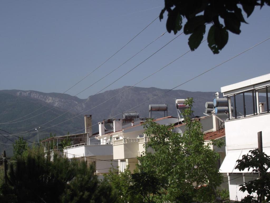Eysan Pansiyon Akçay Exterior foto